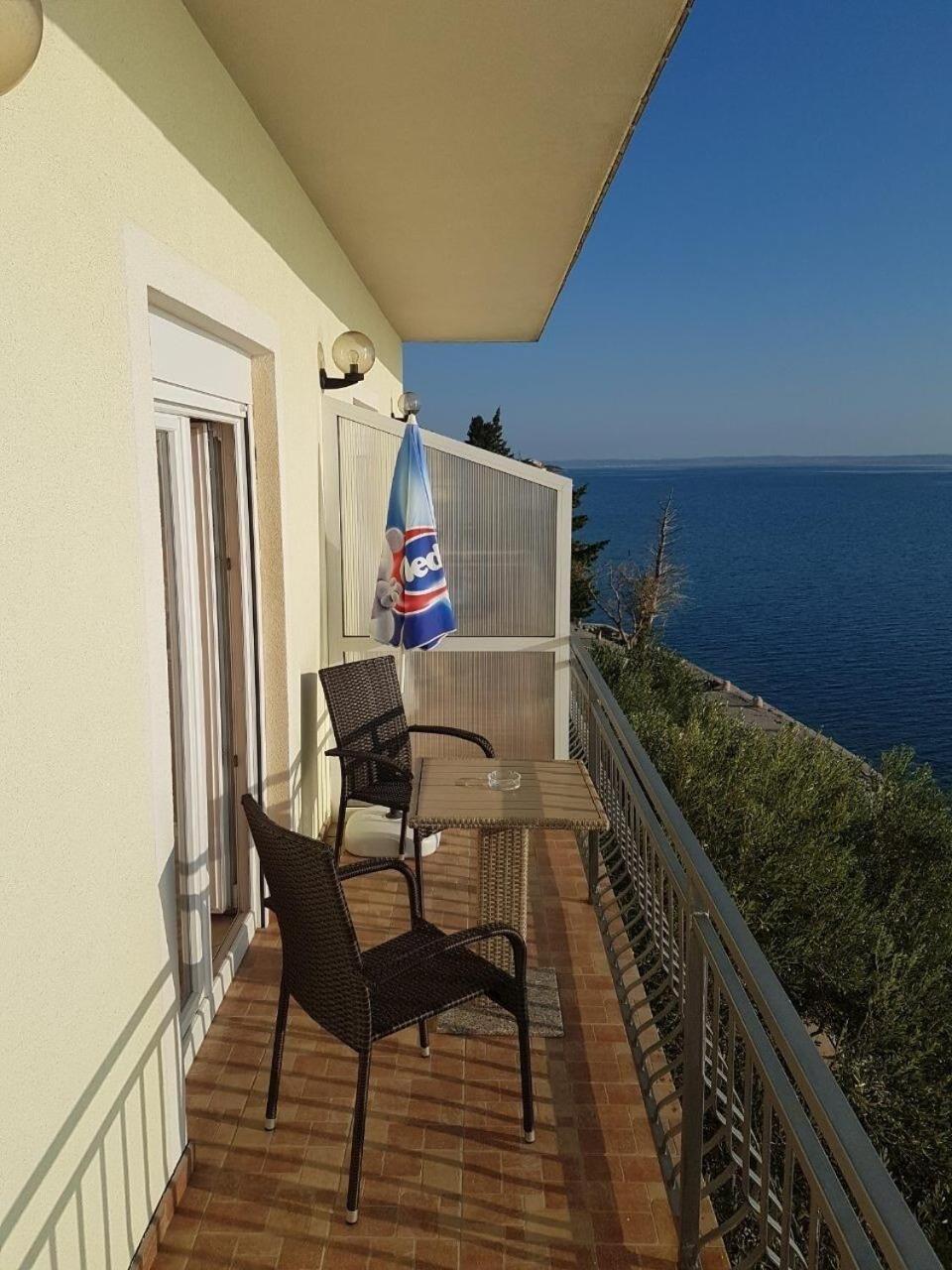 Apartments Domagoj - On The Beach Lukovo Sugarje Exterior photo
